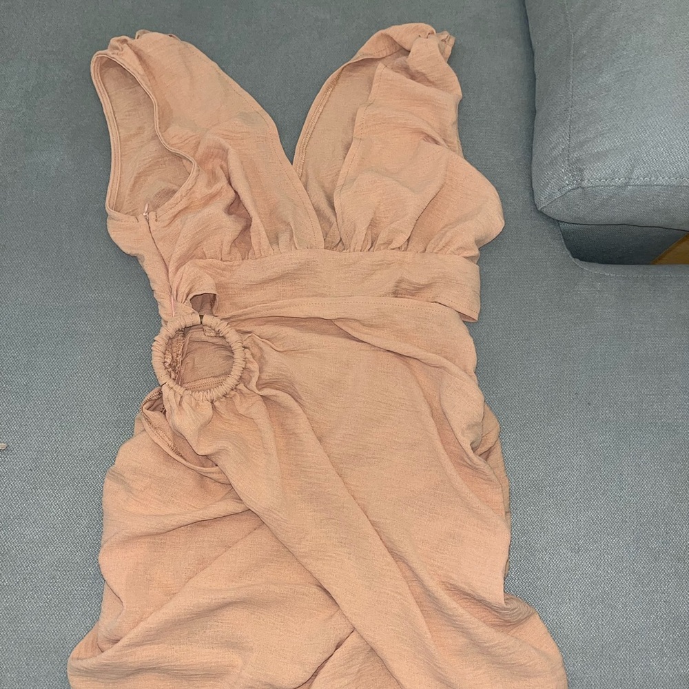 Pretty Little Thing Peach Dress size 10